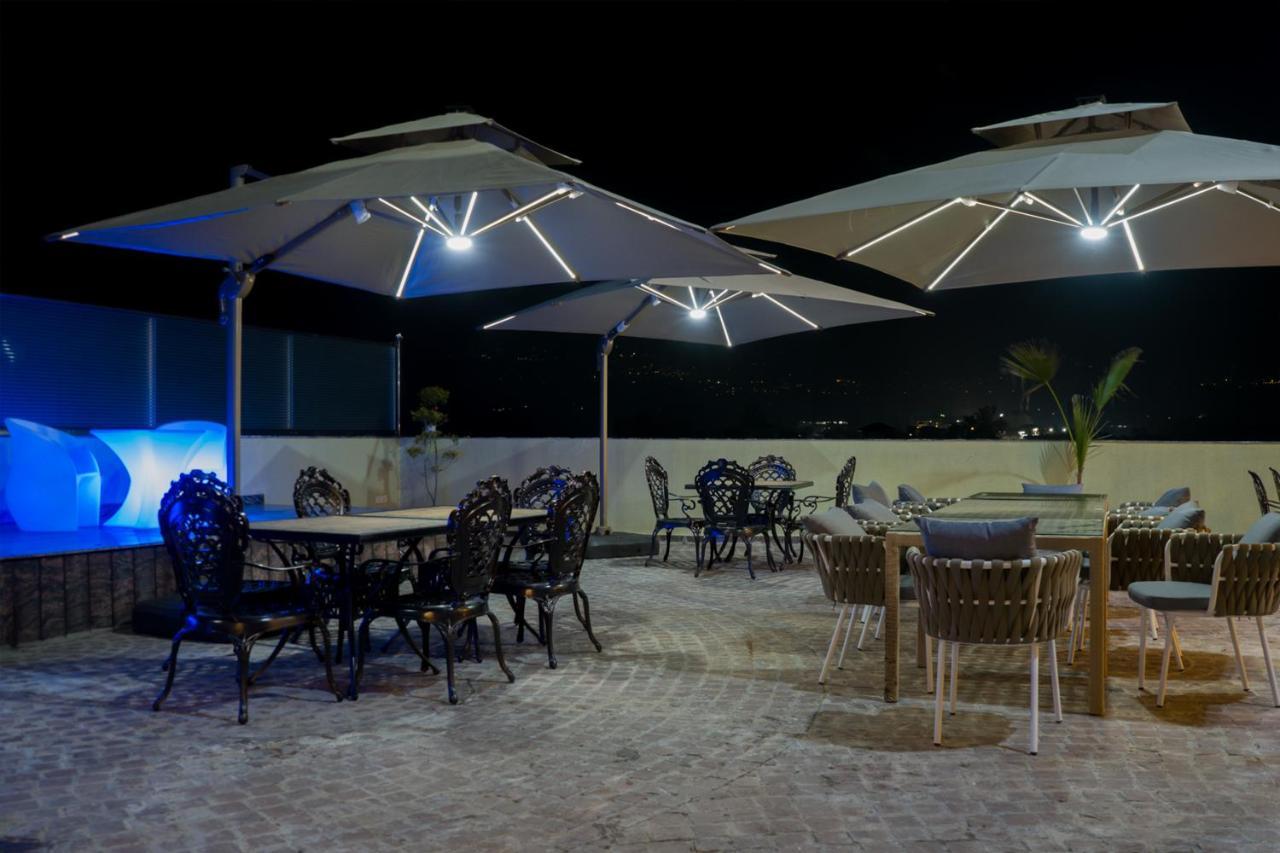 Clarks Inn Suites Kangra Exterior photo