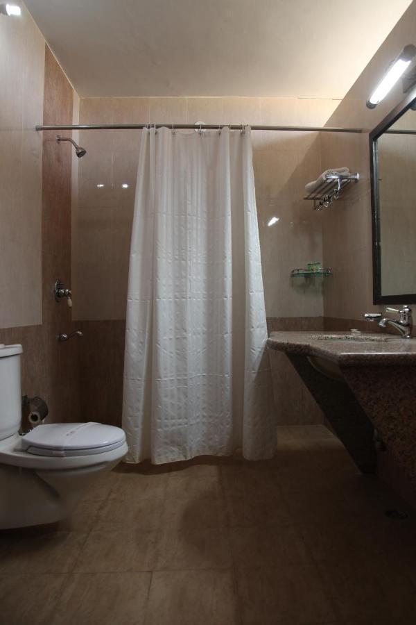 Clarks Inn Suites Kangra Exterior photo